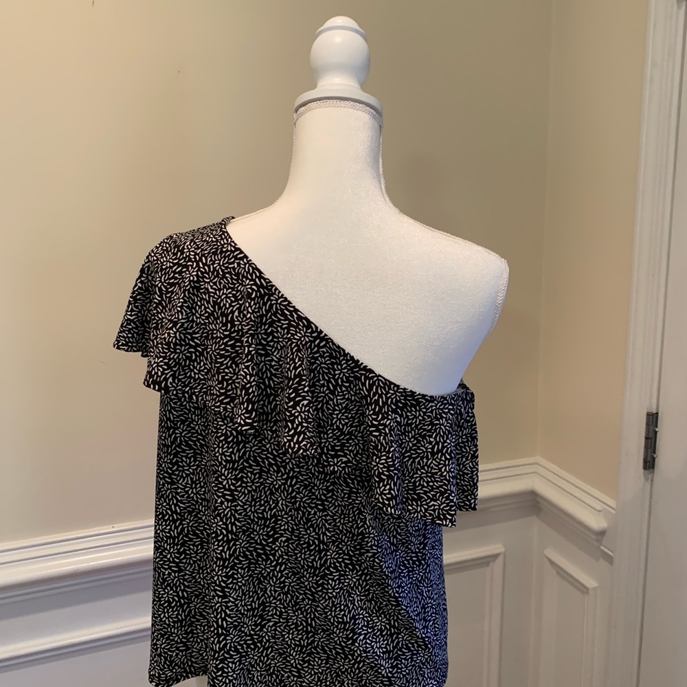 One Shoulder Top - Picture 3 of 5
